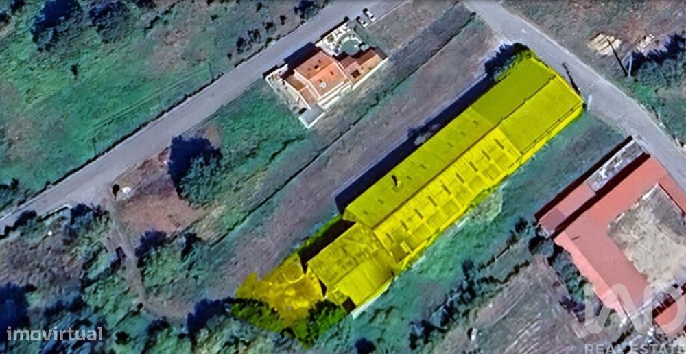 Hangar em Campo de Besteiros de 1664,00 m2