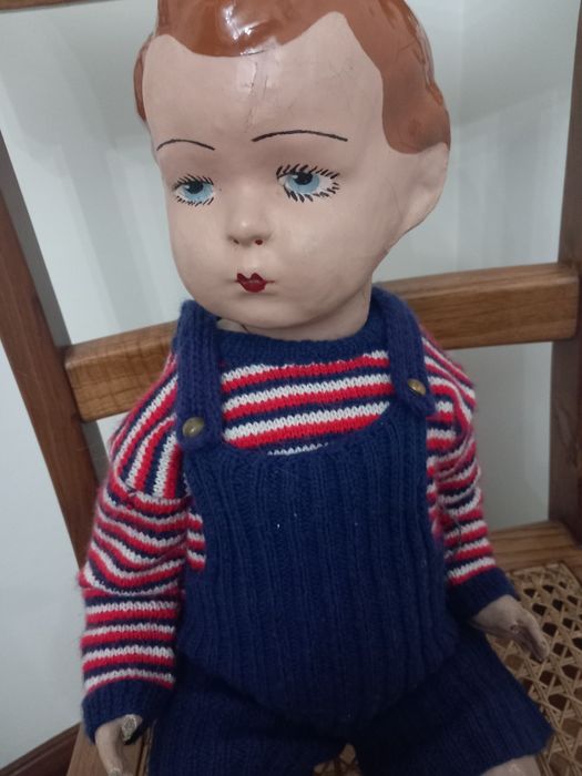 Boneco muito antigo