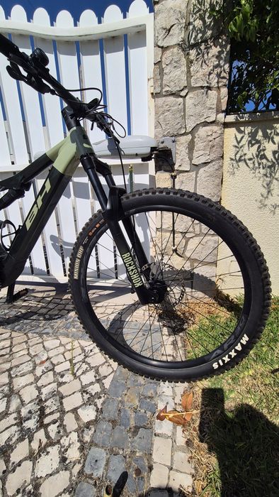Bicicleta elétrica BH  de btt