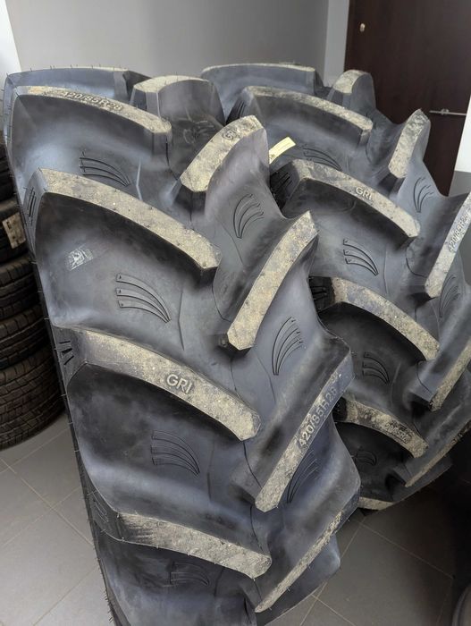 Opona 420/85R30 16.9R30 GRI GREEN XLR85 140D Premium Trelleborg Pirell