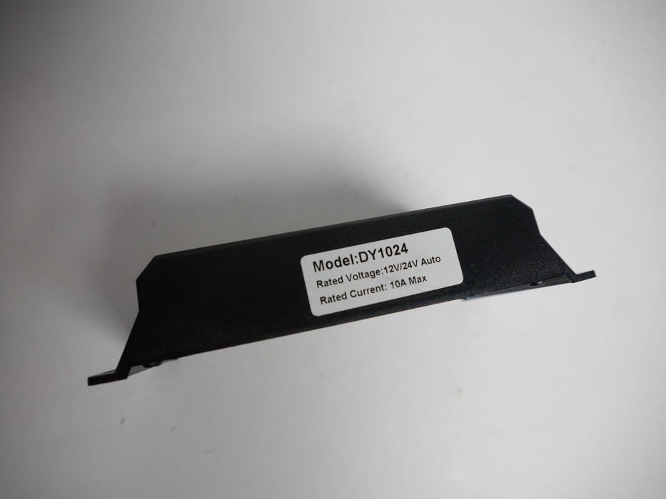Контролер 10A 12/24B+USB DY1024 Juta