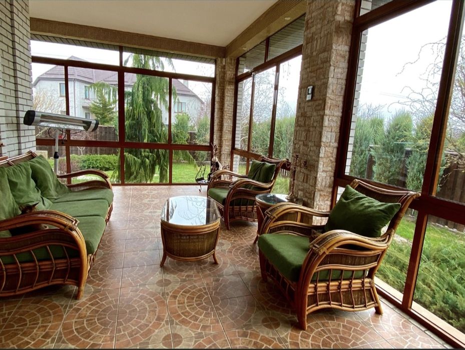 Продам шикарный дом в лесу возле реки