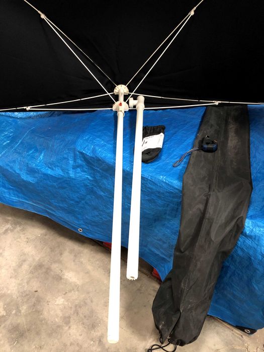 Chapéu de Sol em cor preto sem a base