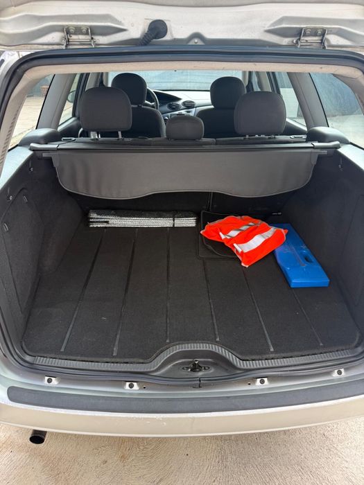 Ford Focus  2002 ( 1 dono )