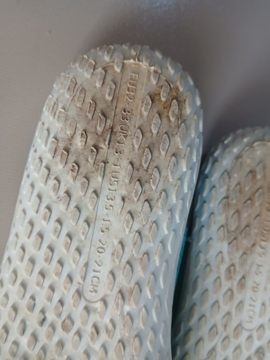 Sapatos / sapatilhas de água 32/33.