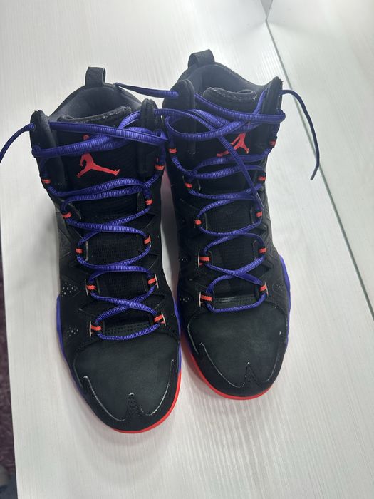 Кросівки jordan..