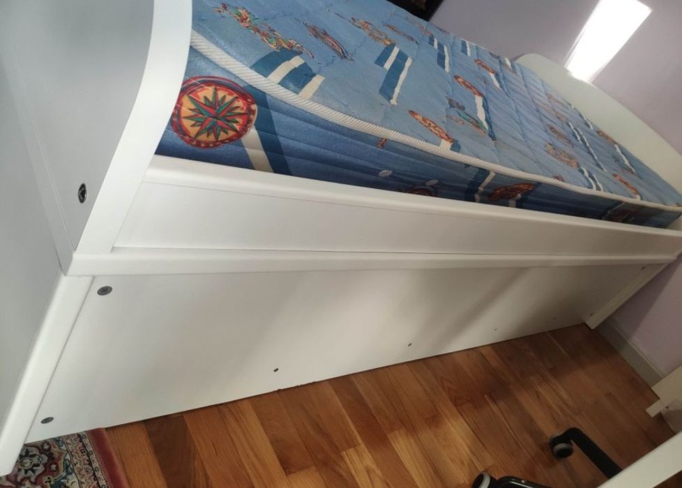 Cama individual com 2 gavetas grandes de arrumação