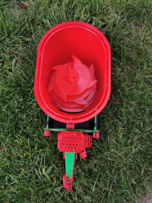 Paszowóz ,wóz paszowy Bruder Stautmann 1050