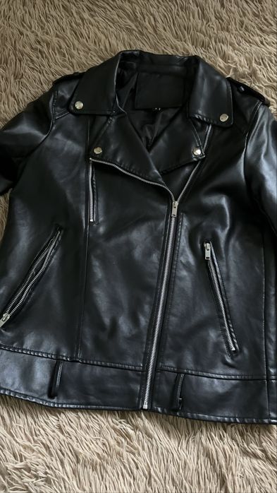 Куртка косуха жіноча