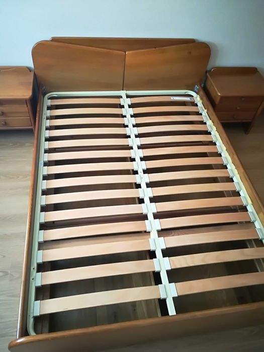 Cama de Casal com 6 gavetas e 2 mesas de cabeceira