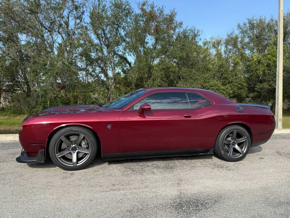 Dodge Challenger SRT Hellcat      2019