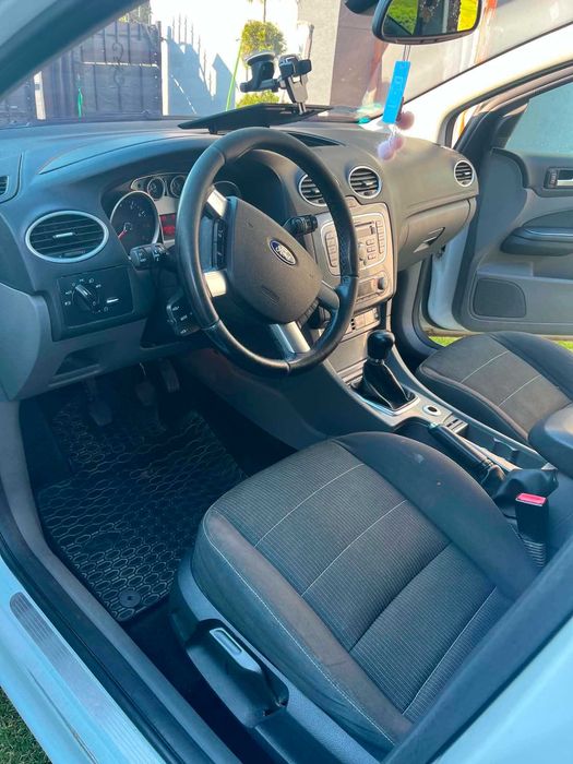 Ford Focus benzyna 1.6 2008r