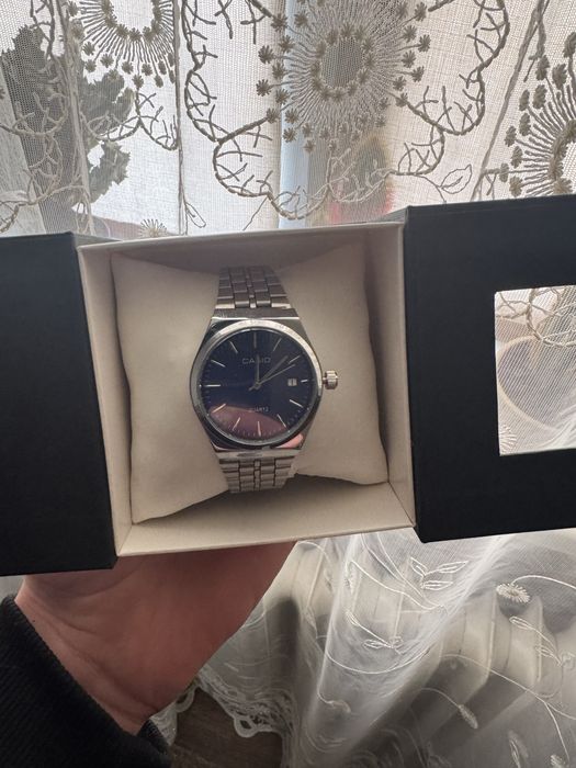 Продам годинник Casio