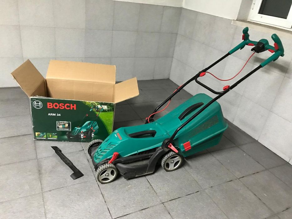 Máquina de cortar relva Bosch