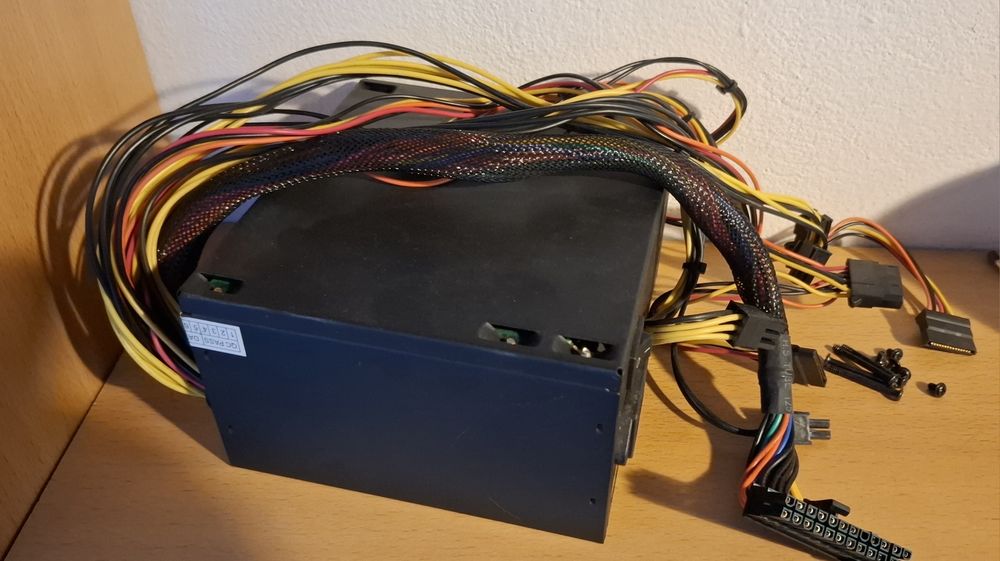 Sprzedam komputer, podzespoły w opisie.