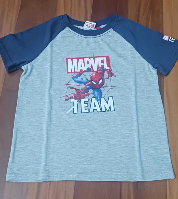 Conjunto de 3 t-shirts para criança - 6 anos