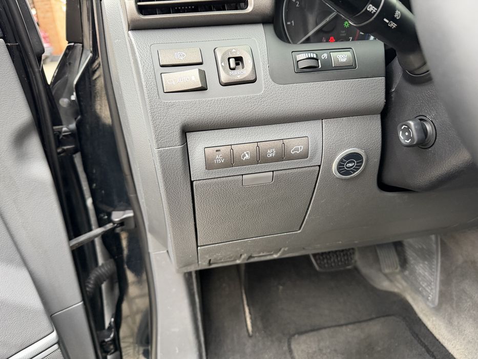 Продам авто Lexus LX570 F Sport