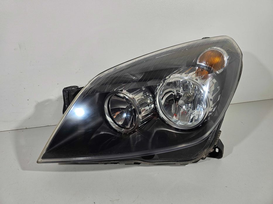Opel Astra H Lampy Przód Przednie Zwykłe Komplet Lewa + Prawa Europa
