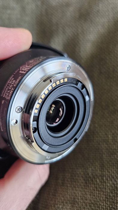 SONY E 10-18мм f4 OSS SEL1018 - ультраширокий зум-об'єктив