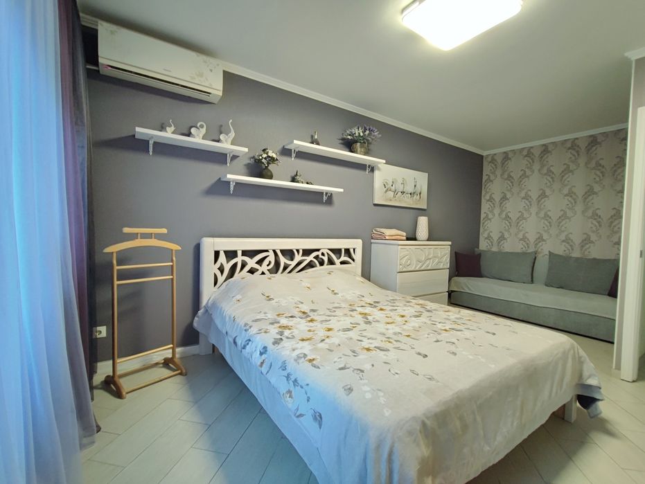 1-кімнатна, Липківського 3, 5 хв залізничний вокзал, від власника