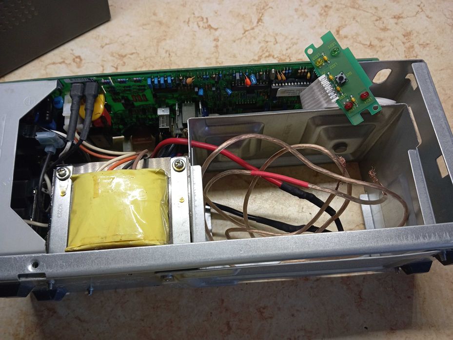 Продам бесперебойный блок питания