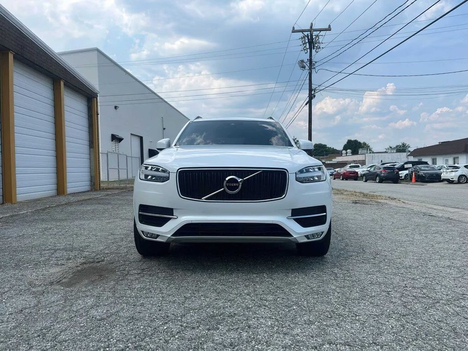 Volvo XC90 T5 Momentum      2019