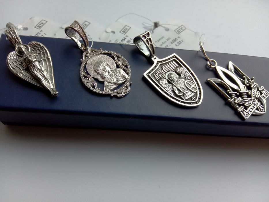 Срібний масивний хрестик 925 проба  хрест з чорнінням