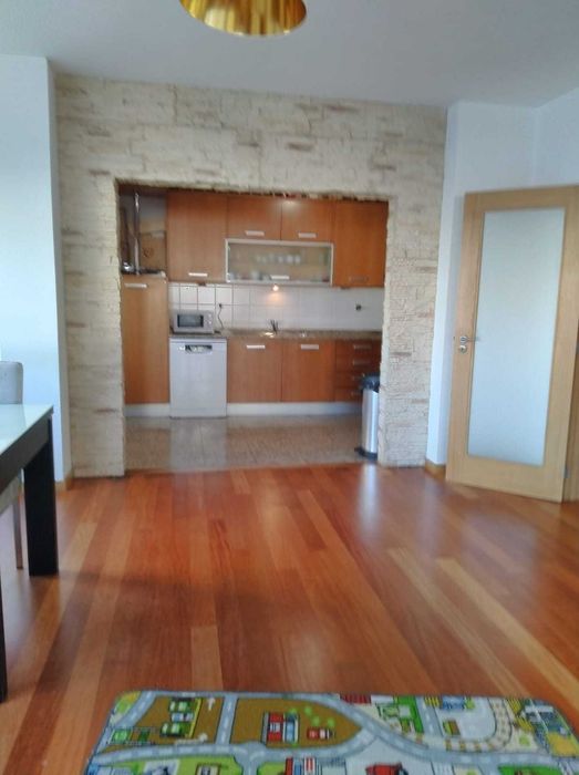Vendo apartamento T2 no Edifício Viriato (atrás da Escola Grão Vasco)