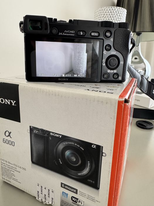 Máquina Fotográfica SONY A6000