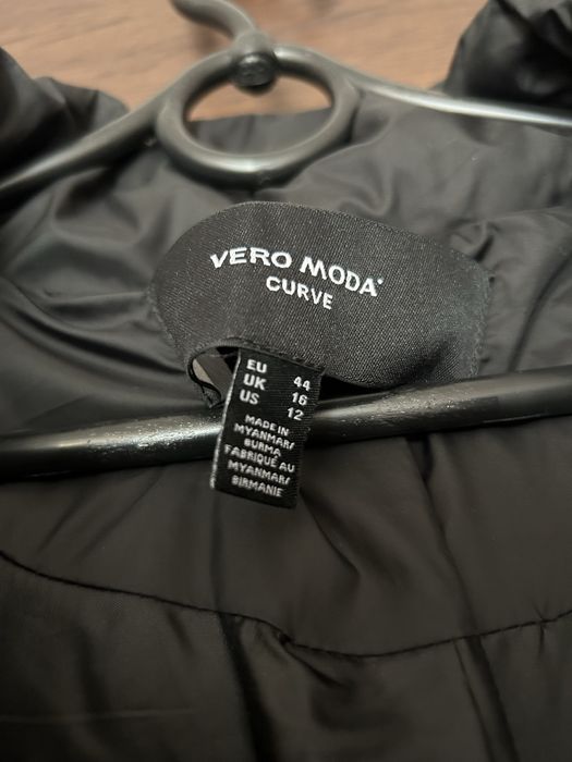Kurtka zimowa Vero Moda Curve r.44