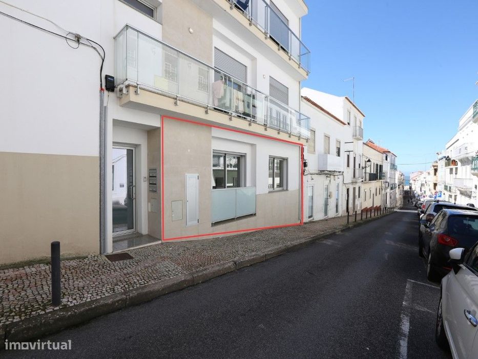 Apartamento T2 situado na zona histórica da Nazaré a 2 passos da praia