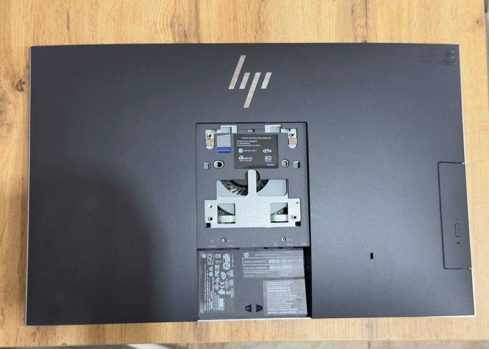 Моноблок HP EliteOne 800 G3 AiO розбита матриця