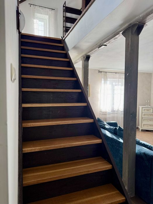 Будинок на березі ставка у Високому