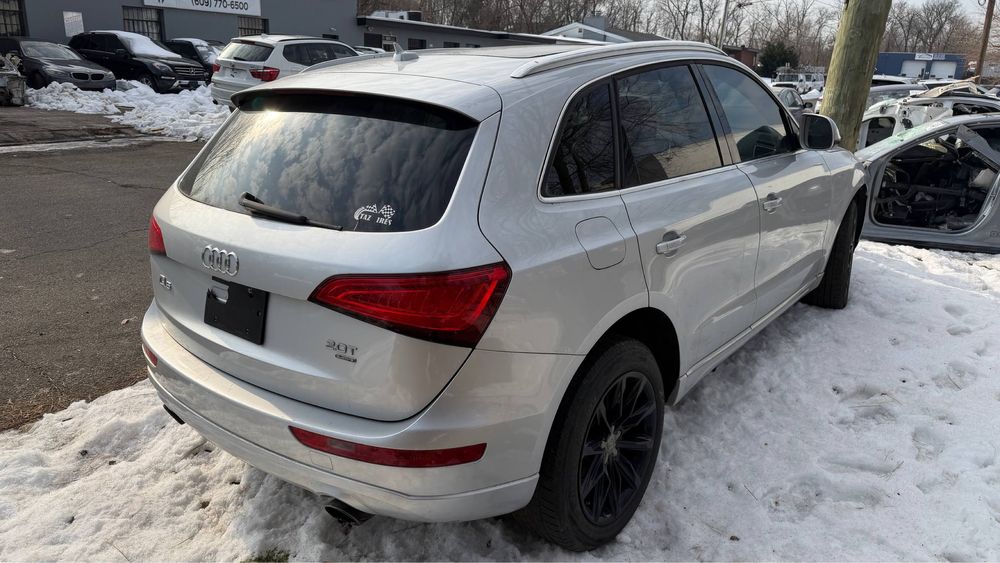 Розборка Audi Q5 8R шрот ауді запчастини ауди ку 5 2013-2017 рік 2.0 бензин