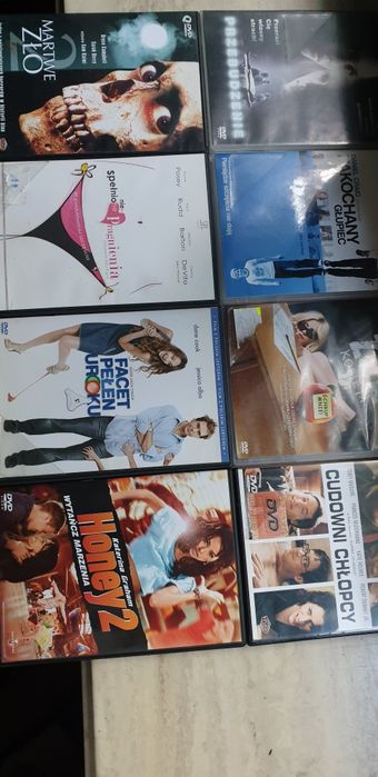 Filmy na płytach  DVD- Szt 8