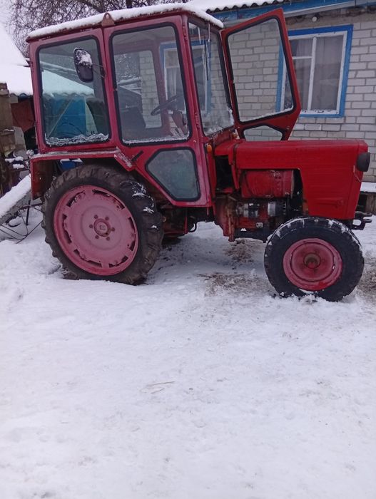 Трактор т 25 в робочому стані.