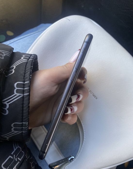 Айфон 8 в хорошому стані