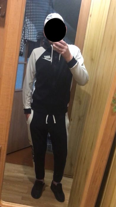 Оригінальний костюм Nike