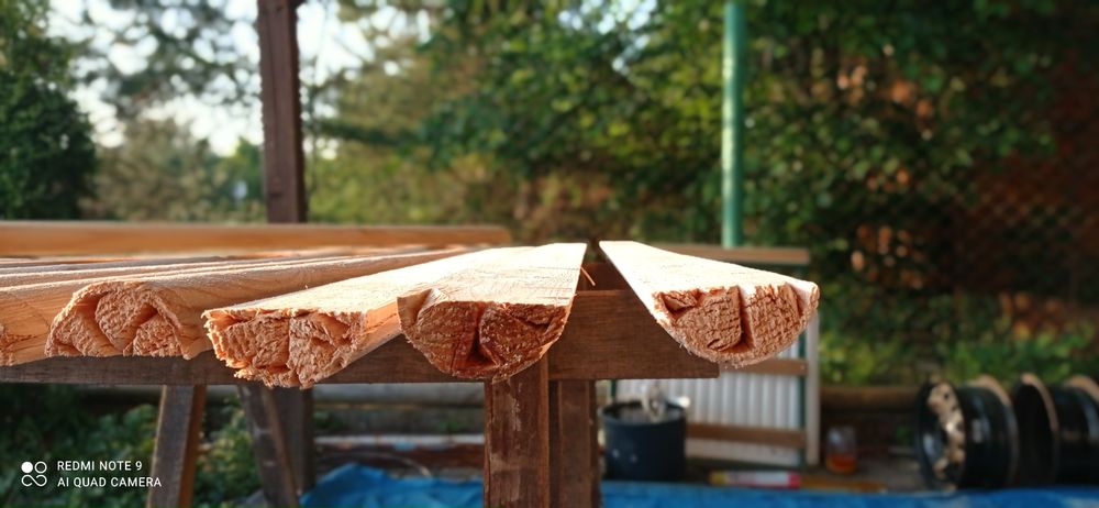 Wałki słupki drewniane. Pół wałki sosnowe