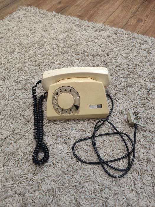 Telefon stacjonarny PRL