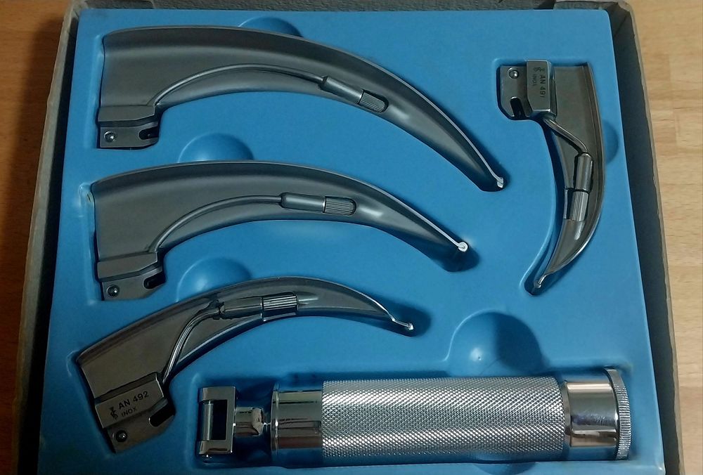 Ларингоскоп , набір клинків макінтош