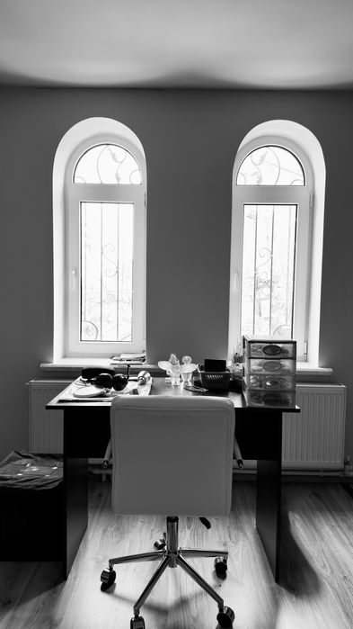 Продається двох поверхова квартира