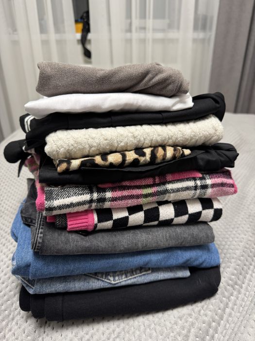 Лот одягу на дівчинку від 146см