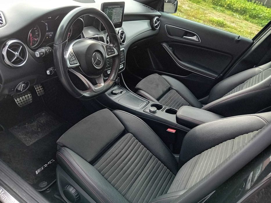 Mercedes GLA 180 AMG c/auto ( pequeno sinistro )