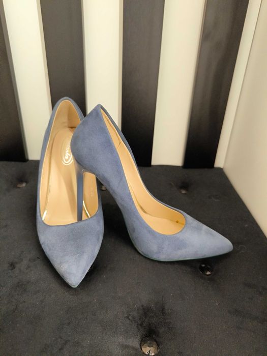 Buty na obcasie niebieskie
