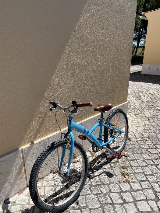 bicicleta b-twin azul