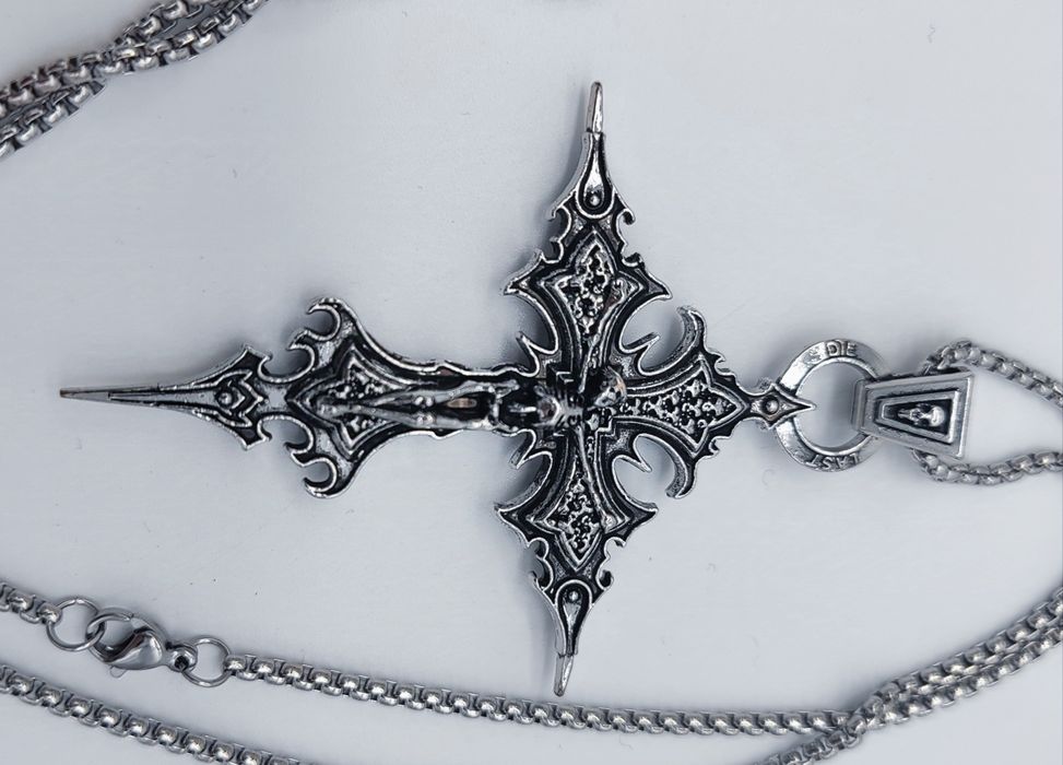 Naszyjnik krzyż gotycki opium alternative y2k