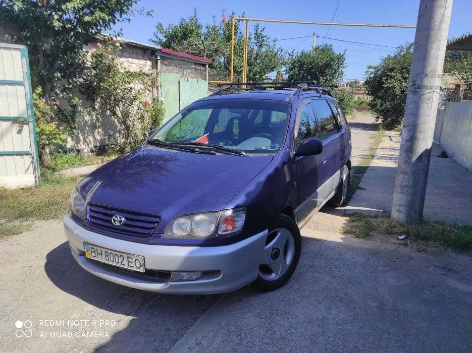 Автомобіль Toyota Picnic