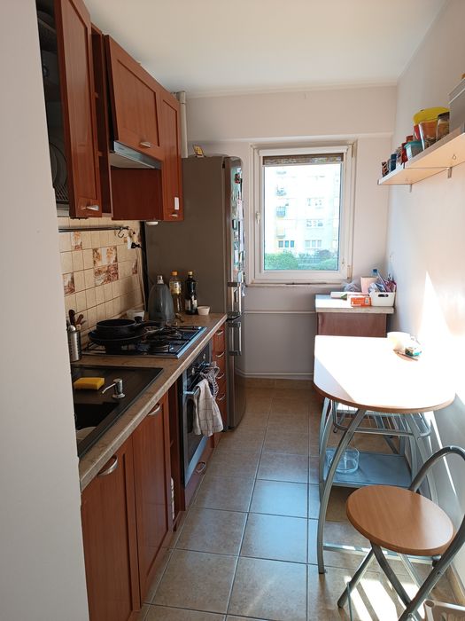 Górne szafki kuchenne używane ciemne fronty