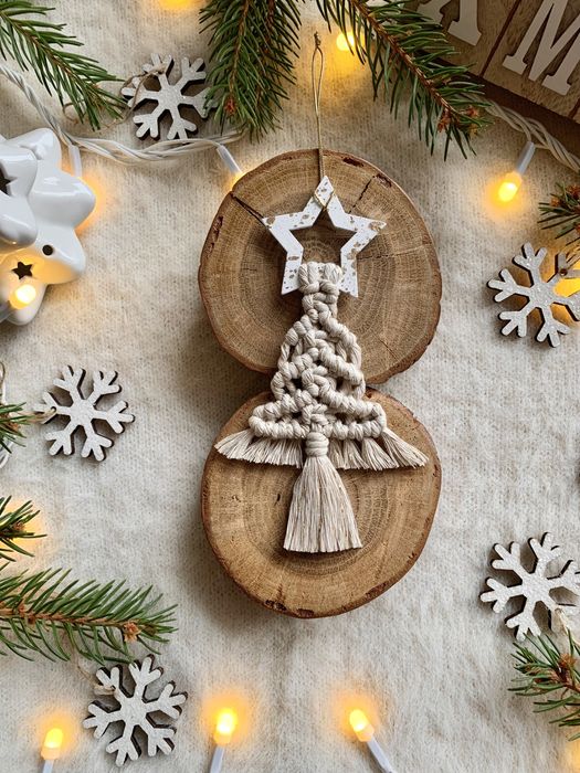 Świąteczne zawieszki na choinkę bombki makrama